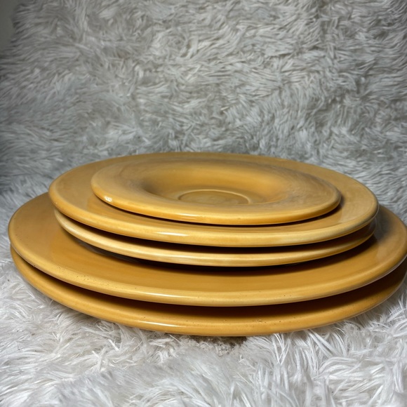 Fall Color Glass Plate Set - Picture 5 of 6